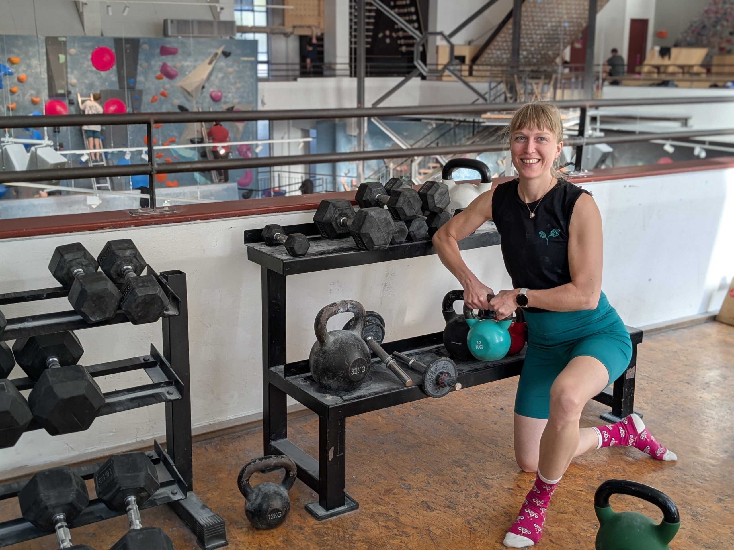 Michi im Trainingsbereich des Bouldergartens